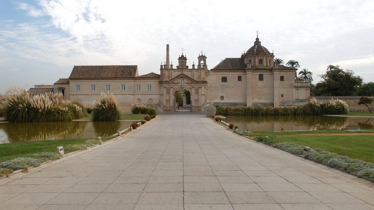 "Es un traje a medida": el concurso para dirigir el Centro Andaluz de Arte Contemporáneo irrita al sector