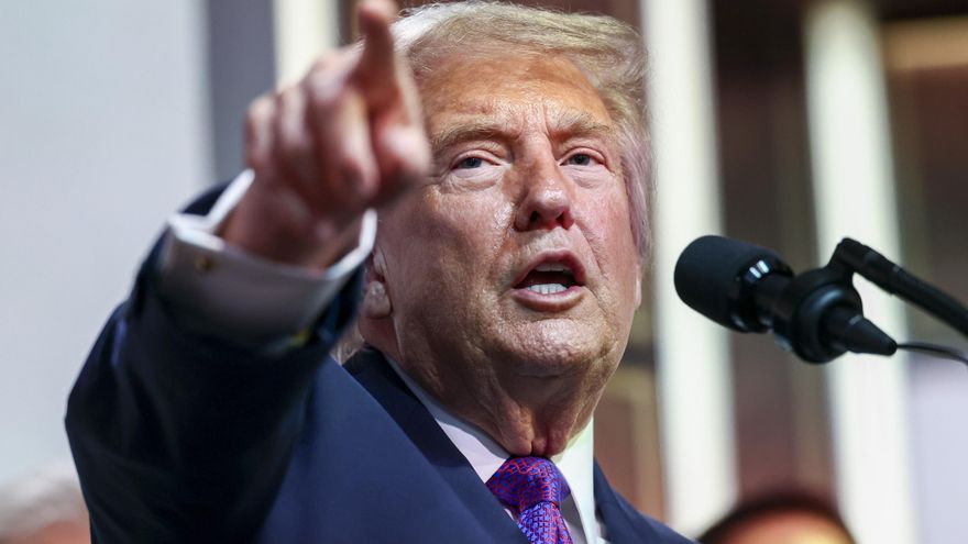 Trump confirma que Irán ha derribado un helicóptero Apache y anuncia: "EEUU necesariamente debe responder a este ataque"