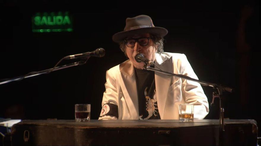 Charly García se presentó por sorpresa y con banda estelar en el homenaje del CCK
