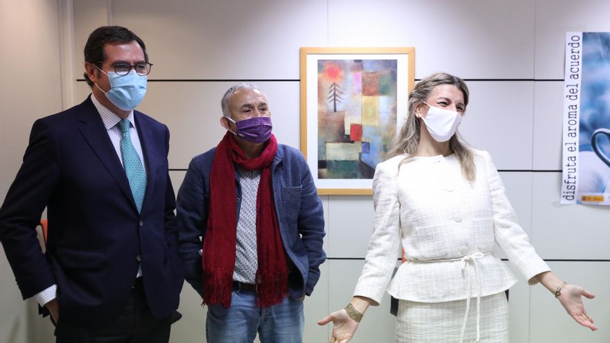 La patronal trata de retrasar la 'Ley Rider' hasta después de Navidad y da espacio a los postulados de Glovo