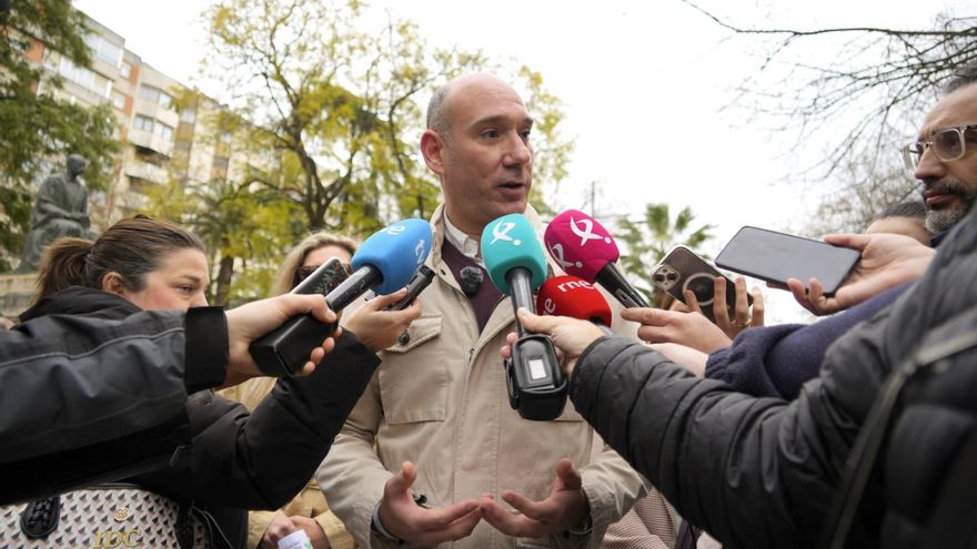 El PP de Extremadura urge a formar Gobierno "cuanto antes" pero evita poner fecha al pacto con Vox