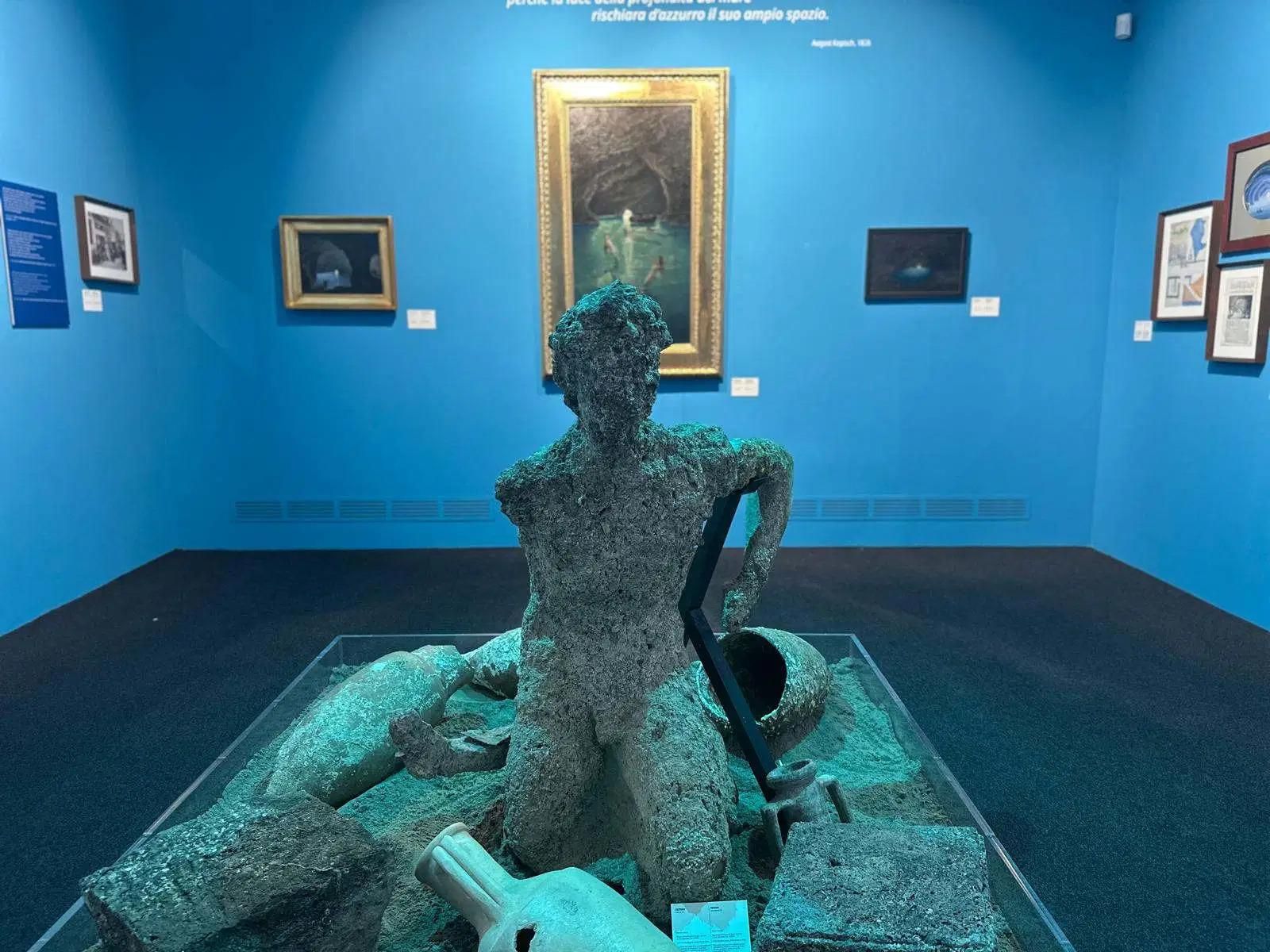 Escultura hallada en la Gruta Azul de Capri