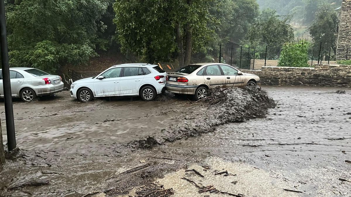 Dos mujeres muertas y dos bebés heridos leves por una riada y un deslizamiento de tierra en Manzanedo de Valdueza