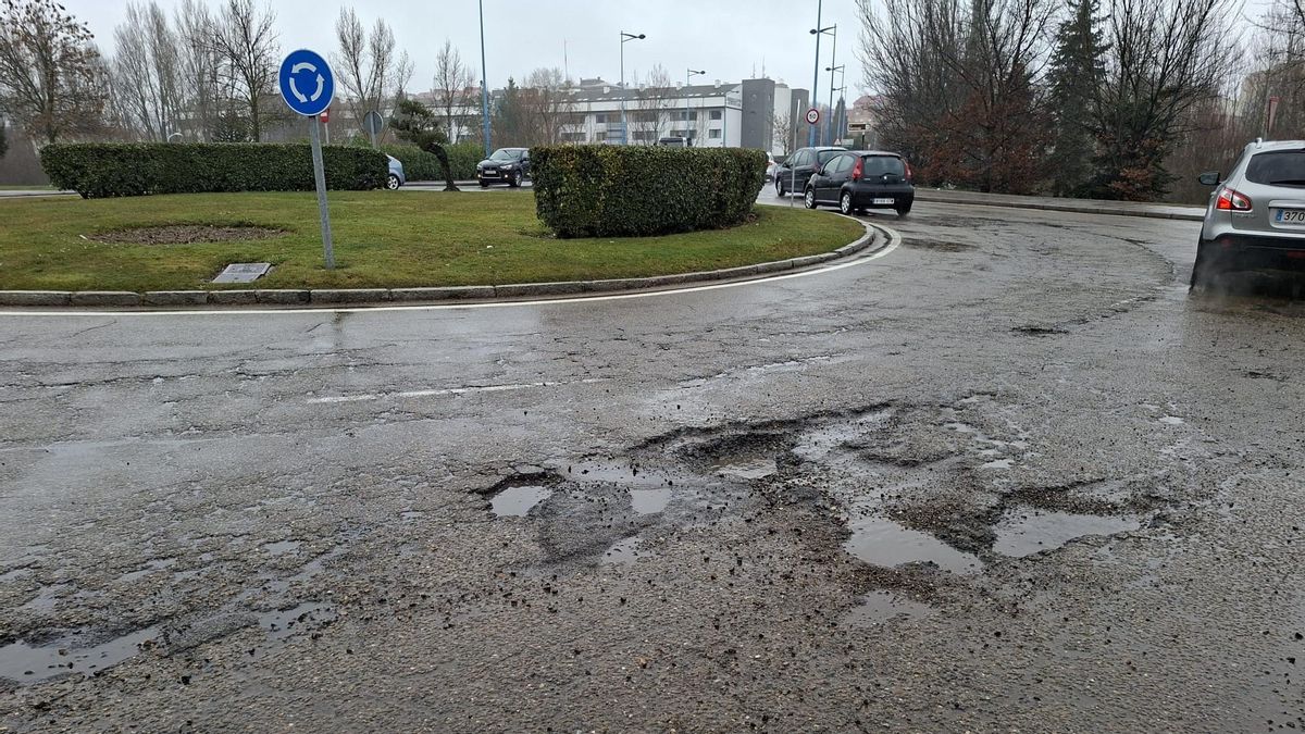 PP y UPL coinciden en denunciar la multiplicación de baches en León y exigen un plan de asfaltado más eficaz