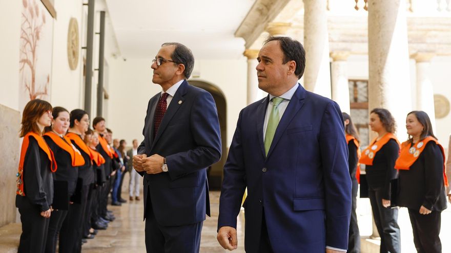 Los docentes acorralan a Pérez Llorca que pierde el control de su primera gran crisis y deja la Educación en llamas