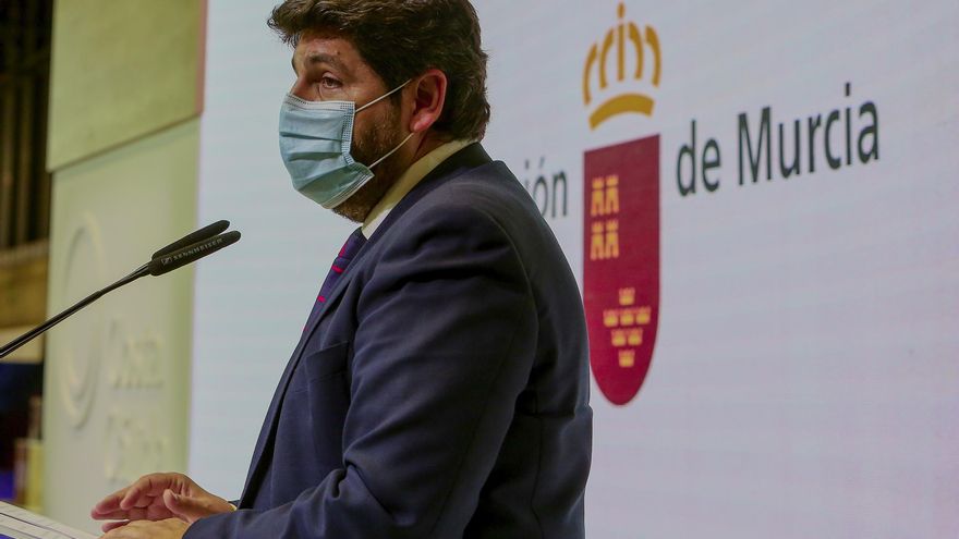 El presidente de la región de Murcia, Fernando López Miras, preside el acto central conmemorativo del Día de la Región de Murcia en Fitur, a 20 de mayo de 2021, en Madrid (España). La Feria Internacional del Turismo, Fitur 2021 'Especial Recuperación Turi