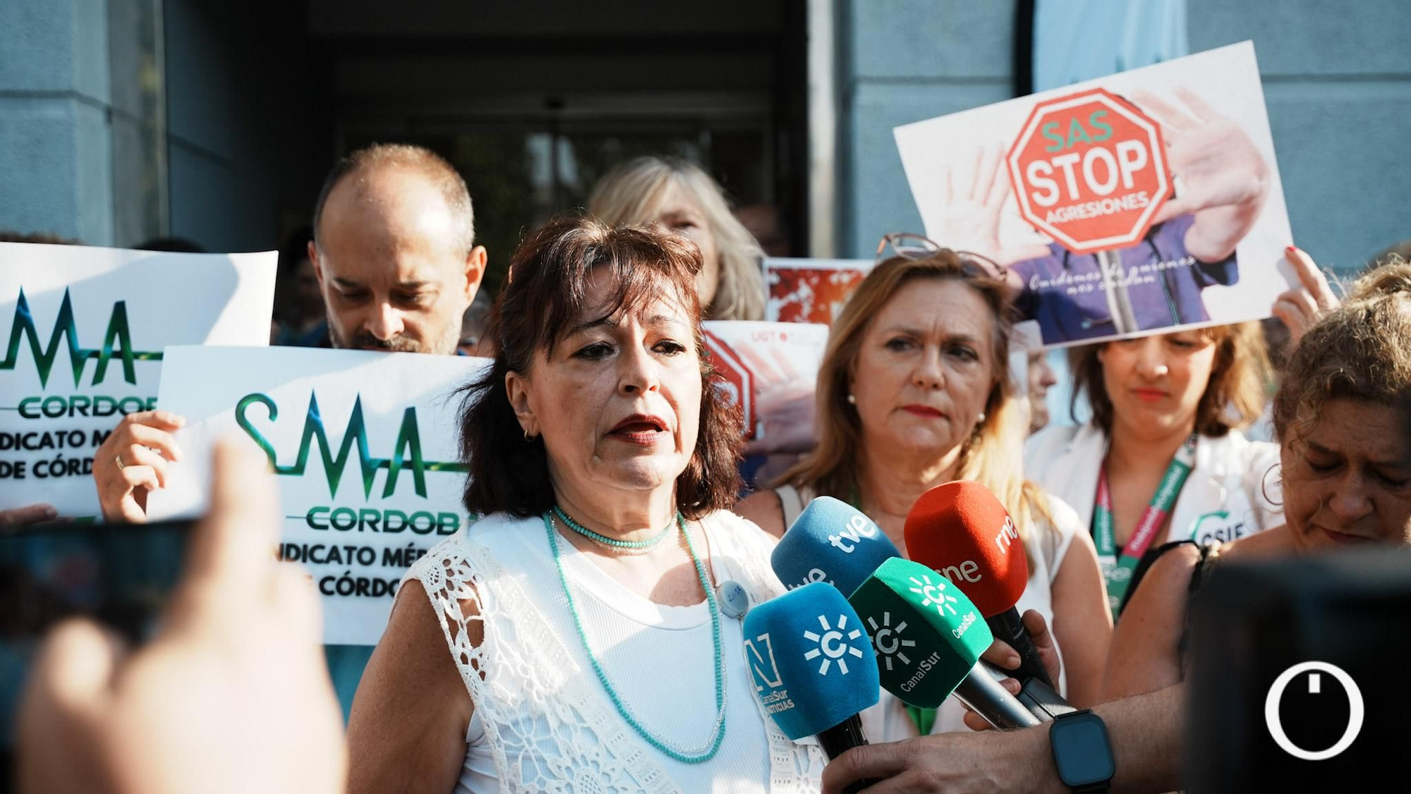 Concentración Sindicato Médico frente al Centro de Salud Levante Norte por las últimas agresiones.