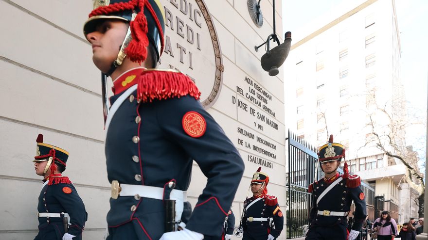 José de San Martín, máximo símbolo argentino de patriotismo, 175 años después de su muerte