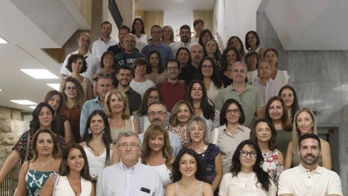 La toma de posesión de sus plazas de un total de 61 nuevos funcionarios y funcionarios interinos que se incorporan a la plantilla municipal de Córdoba.