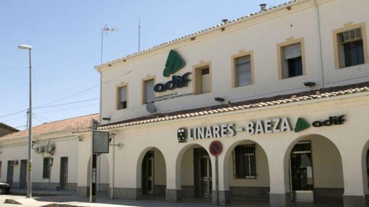 Andalucía mantiene sus conexiones ferroviarias con Madrid por vía convencional a través de Sevilla y Jaén