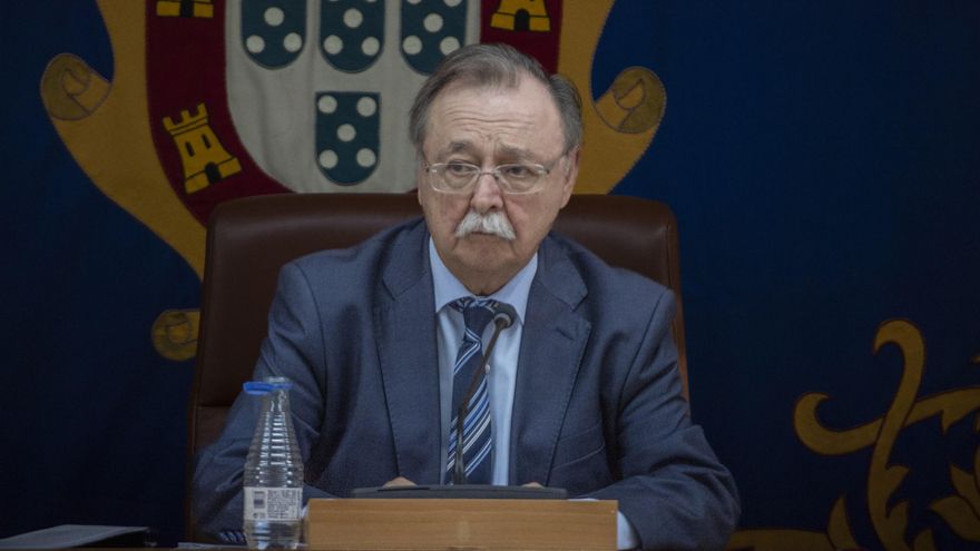 El presidente de Ceuta, una semana después de su petición de auxilio: "La situación de los menores ha empeorado"