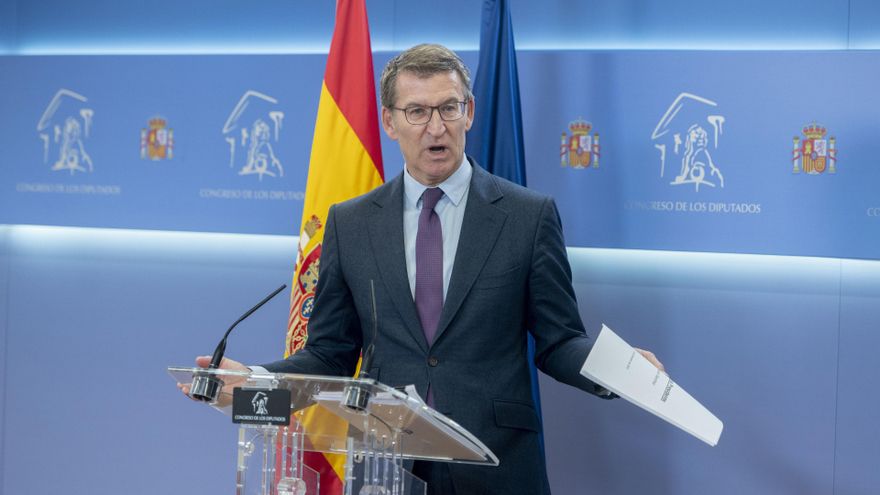 Feijóo arremete contra su equipo por explicar mal su propuesta para prohibir partidos independentistas