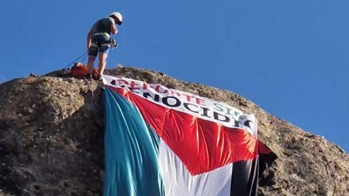 Acción simbólica por Palestina por escaladores en Clavijo
