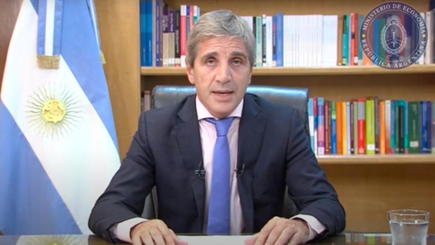 Caputo anunció las medidas de ajuste de Milei: fuerte devaluación y suba de tarifas
