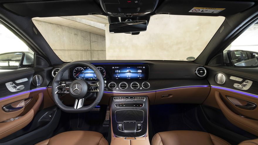 El nuevo Mercedes Clase E recibe la última generación del sistema multimedia MBUX.