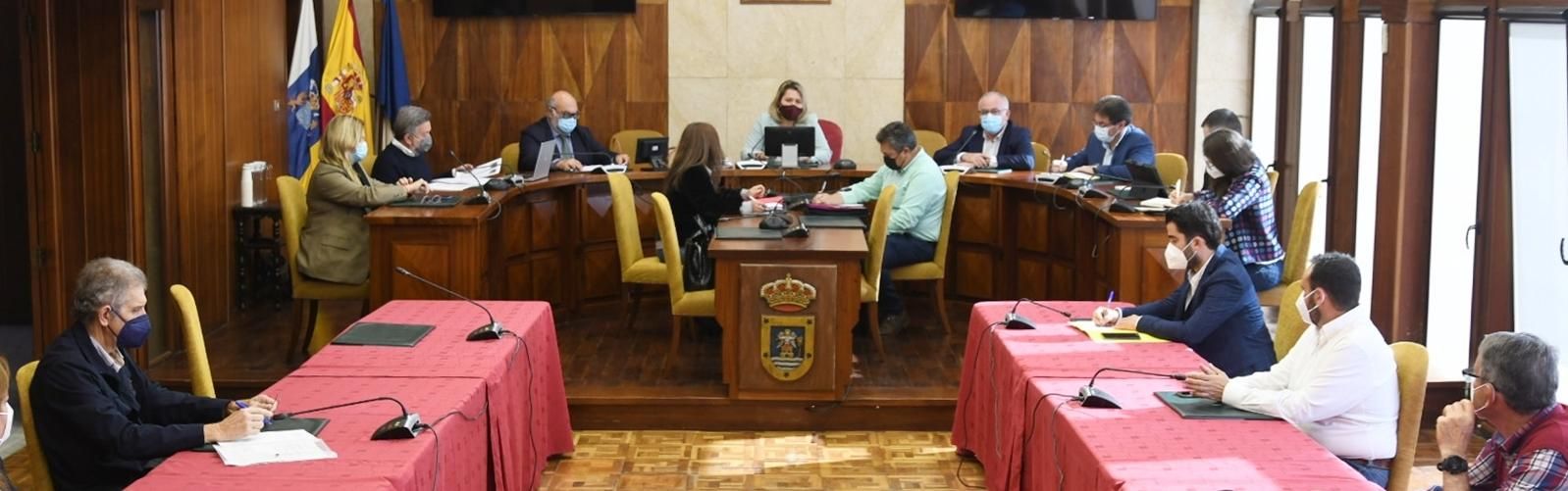 Reunión de Alicia Vanoostende en el Cabildo.