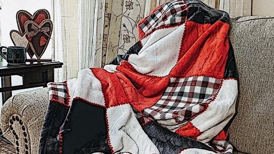 Cinco ideas para transformar una manta sosa en otra muy apetecible