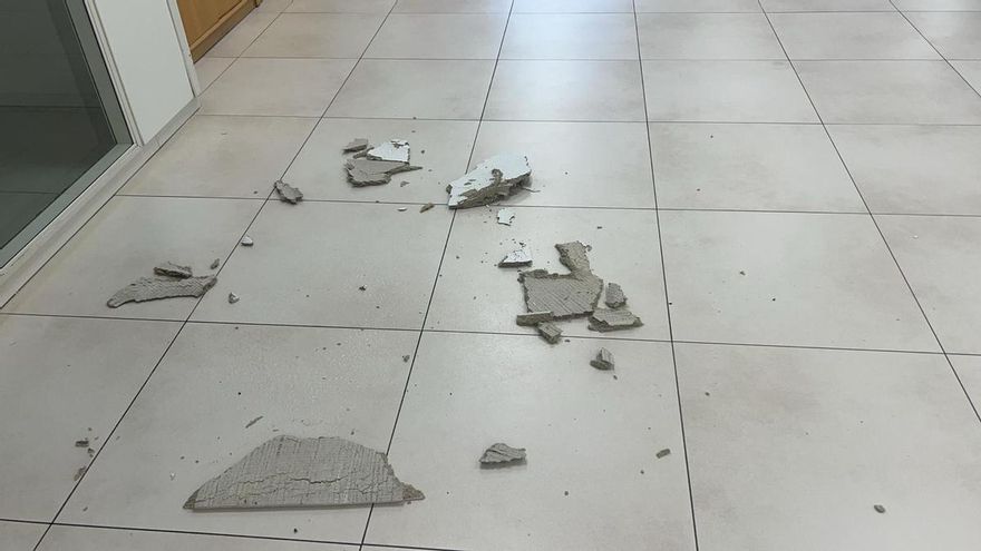 Cae un segundo techo en tres días en el Centro de Salud Mental Albelda y alcanza a una trabajadora