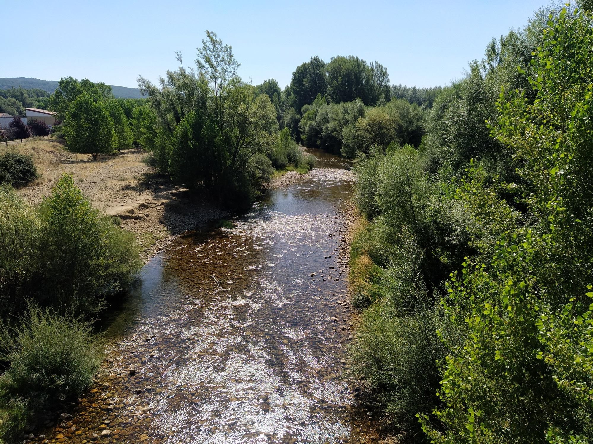 Una panorámica del río Curueño.