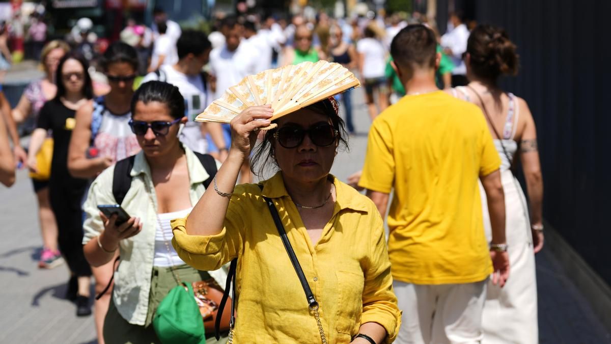 Barcelona inicia un simulacro para preparar la ciudad ante la posibilidad de picos de calor que lleguen a los 50º