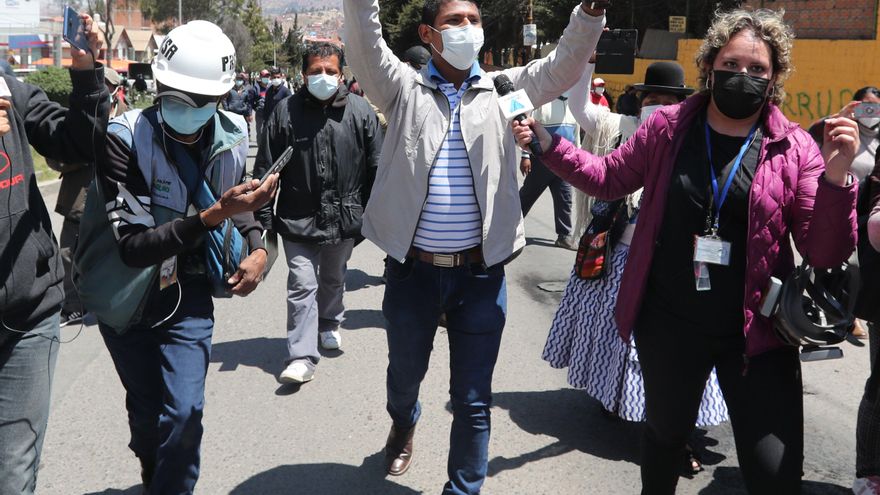 El conflicto cocalero en Bolivia cumple una semana entre gases y dinamitazos