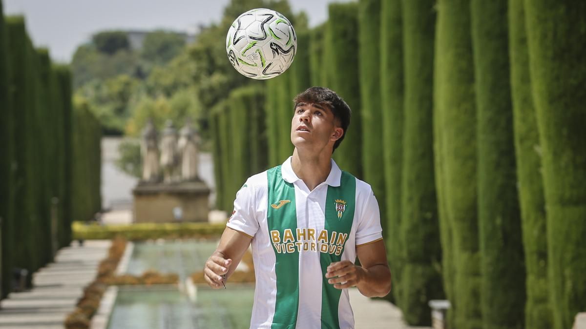 Presentación de Ibai Sanz y Eder García como jugadores del Córdoba CF