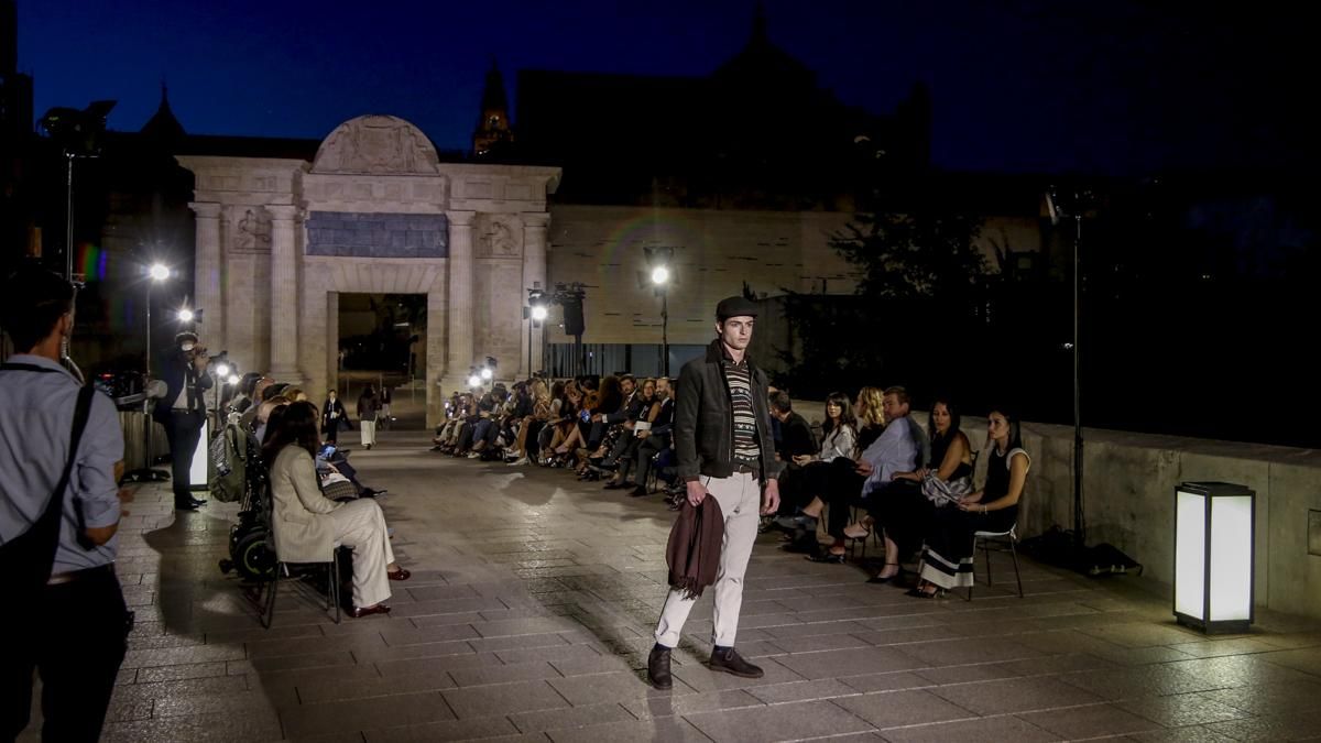 Desfile de Silbon en el Puente Romano