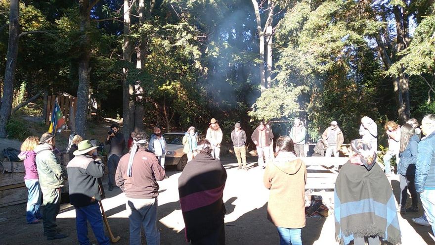 La batalla por la tierra en Villa La Angostura: mapuches, Ginóbili, un hotel, entre fake news y fallos judiciales