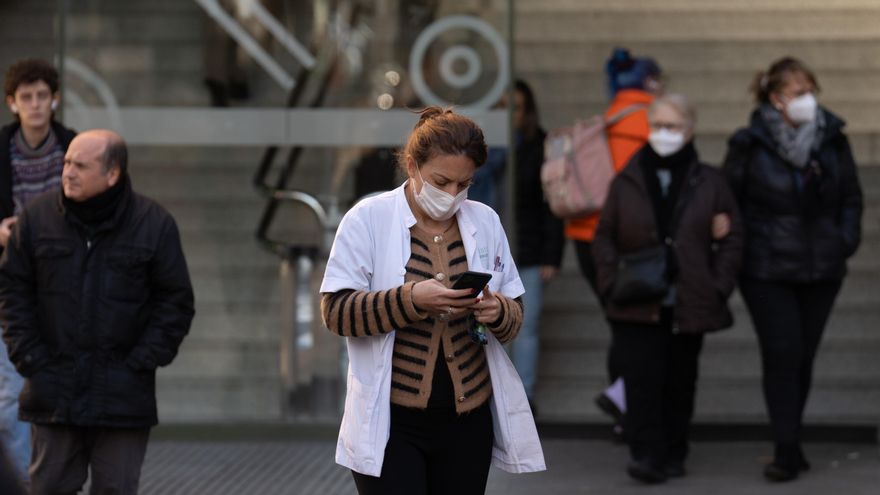 ¿Obligación, recomendación o tasa de gripe? Sin consenso autonómico sobre las mascarillas ante el ultimátum de Sanidad