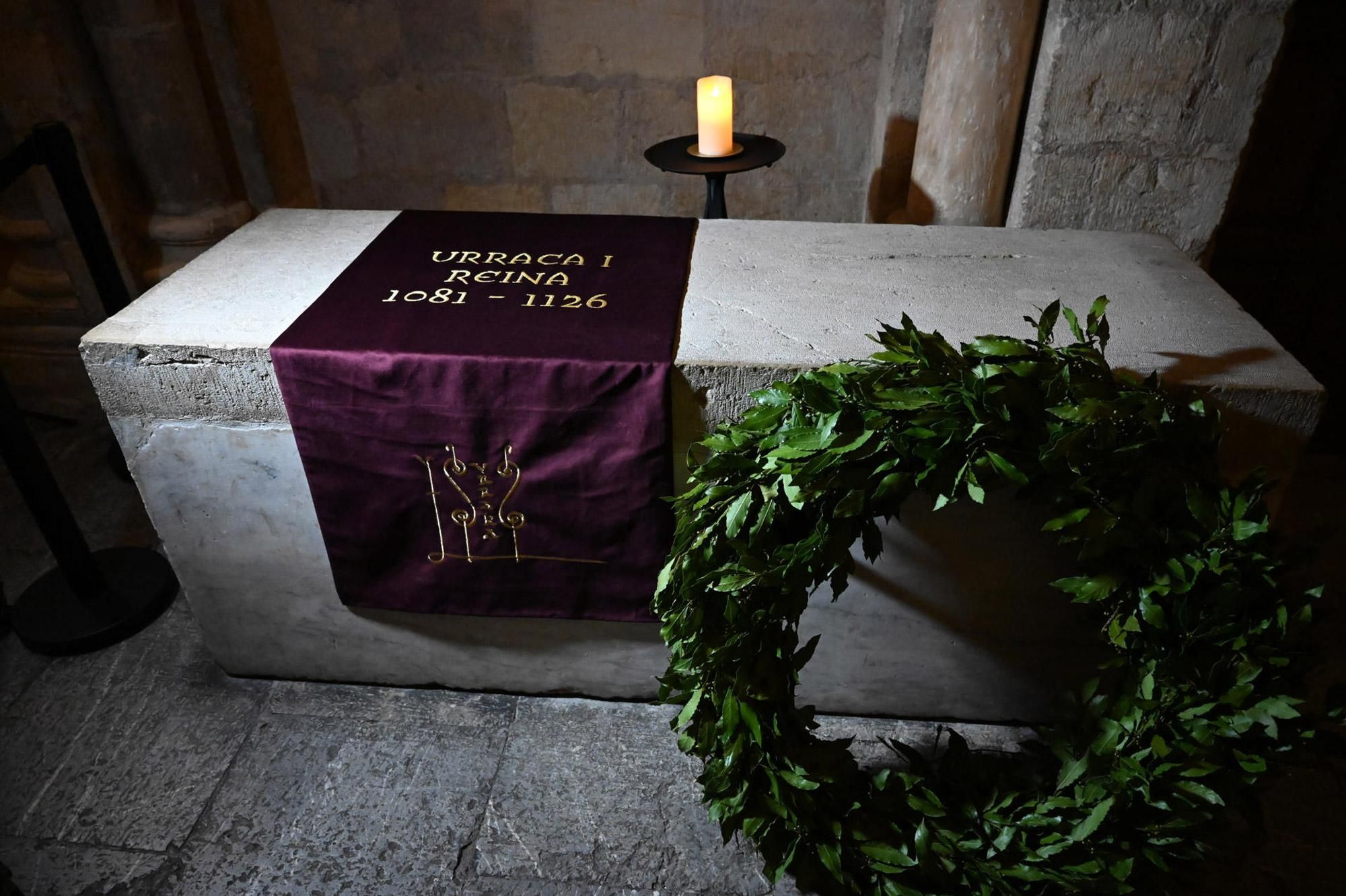 La tumba de Urraca I de León en San Isidoro fue homenajeada este 2 de enero de 2025.