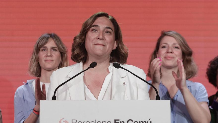 La candidata a la alcaldía de Barcelona por Barcelona En Comú, Ada Colau, durante su comparecencia tras conocer los resultados en las elecciones celebradas hoy Domingo. EFE / Quique García.