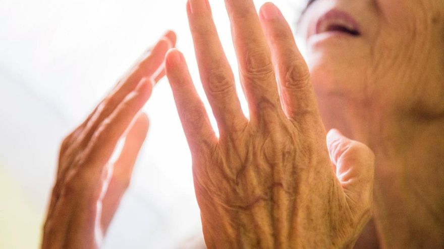 Un año de espera para la eutanasia: "No es vida sufrir día y noche con dolores para los que no hay tratamiento"