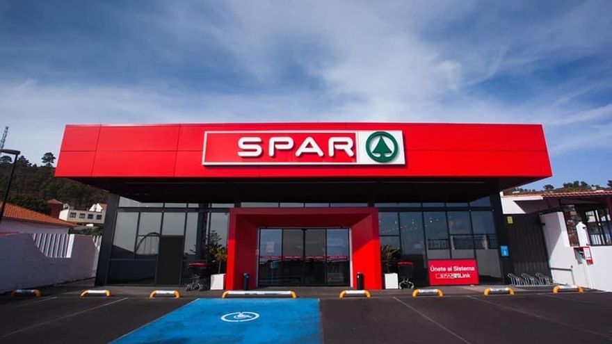 Fachada de un comercio de SPAR La Palma