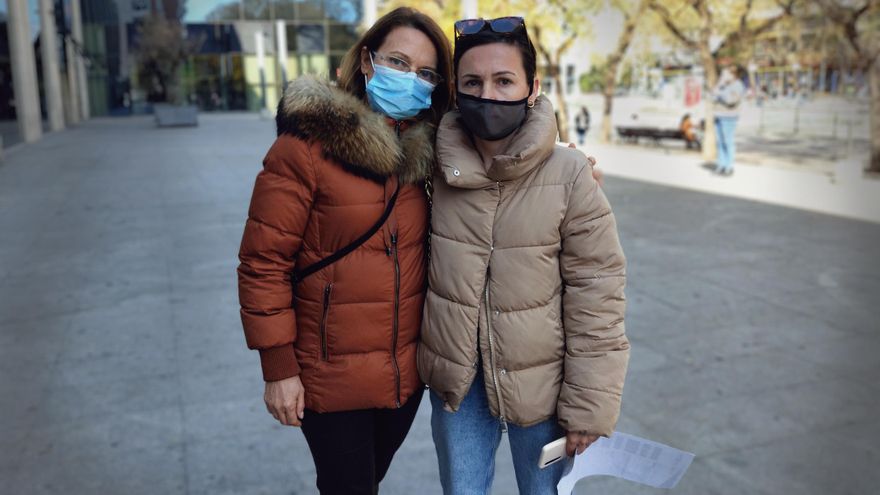 Los primeros refugiados ucranianos llegan a Barcelona: "Mi madre pudo cruzar andando, pero mi padre no"