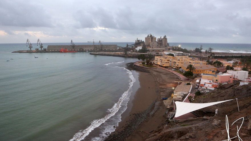 Adiós a la cementera: Puertos Canarios propondrá no renovar la concesión y dar a Santa Águeda un nuevo uso turístico-deportivo