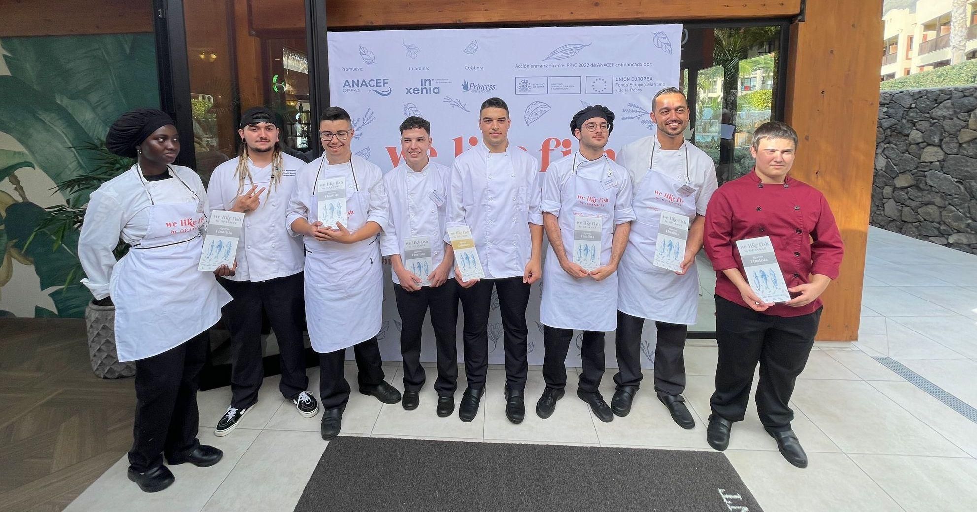 Los estudiantes de cocina que participaron en el evento.