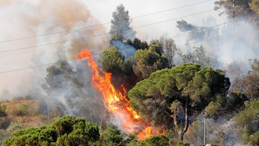 Estabilizan el 80% del perímetro del incendio de Castellví tras quemar 225 hectáreas