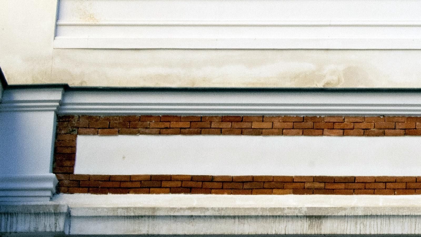 Daños por humedad en el centenario Beti-Jai, la capilla sixtina de la pelota vasca