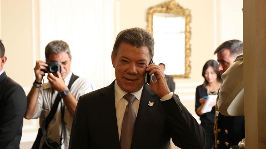 Santos exige a Venezuela que respete a los colombianos y que no los maltrate