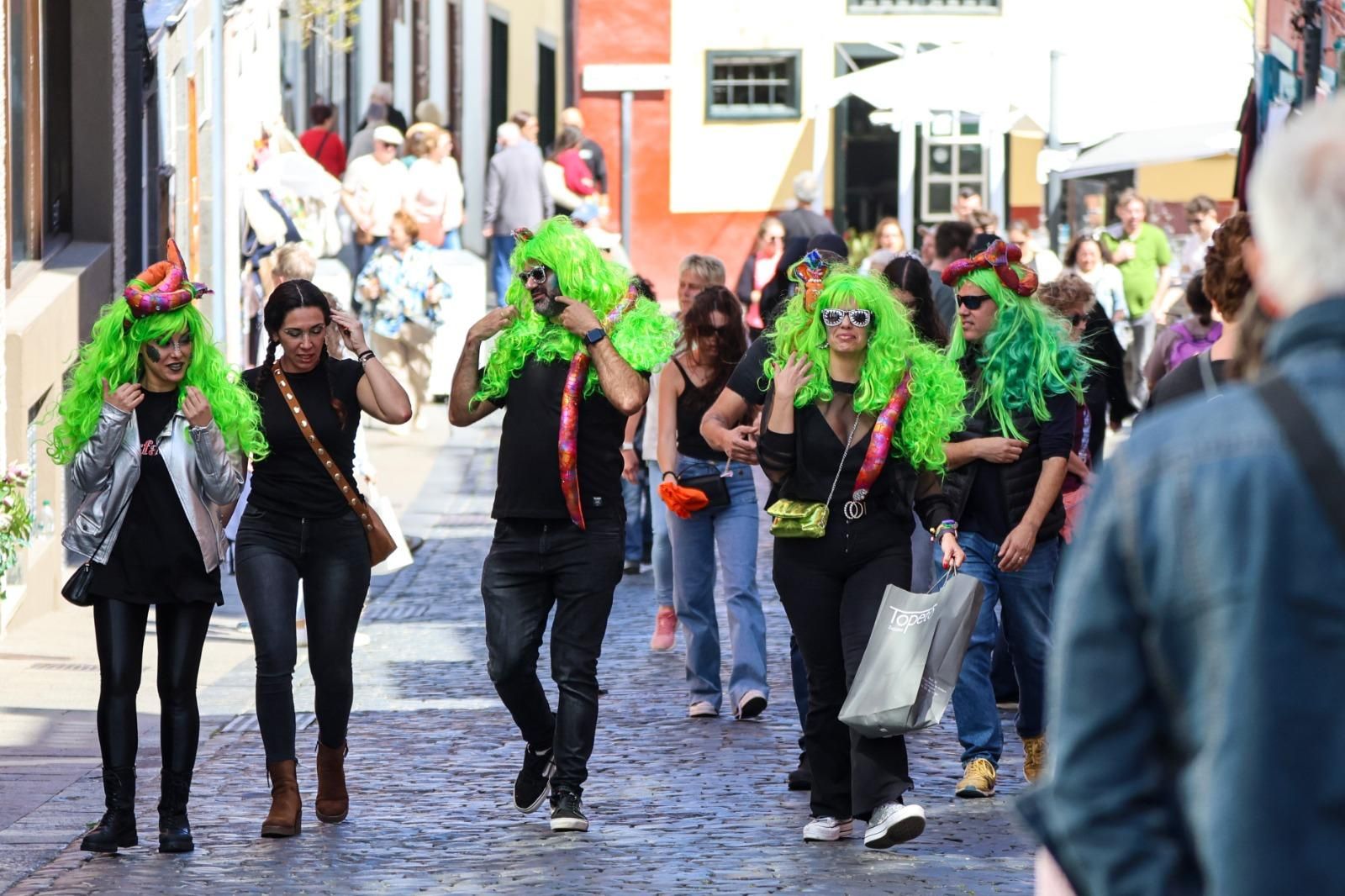 Derroche de creatividad en la Fiesta de La Peluca. JOSÉ AYUT