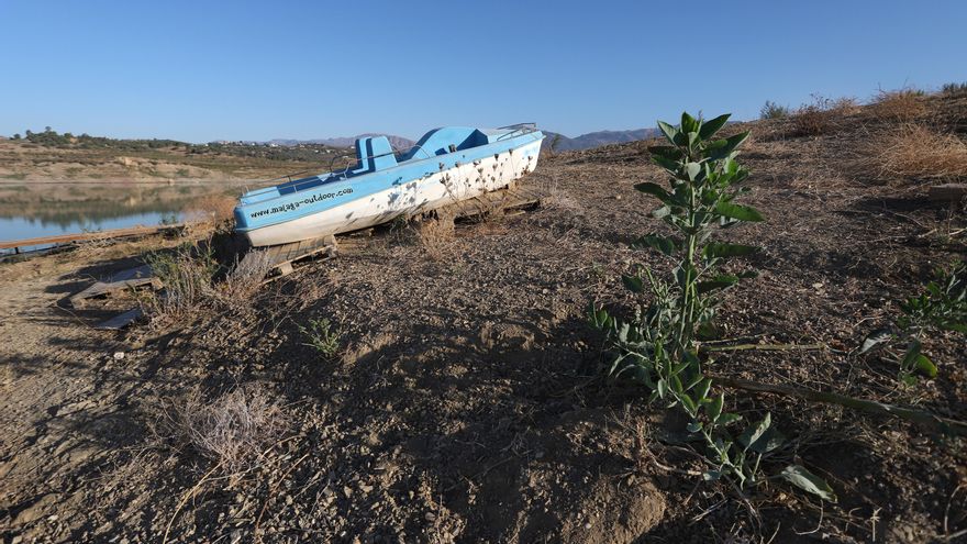 Pantano de La Viñuela, situado en el término de Vélez Málaga.