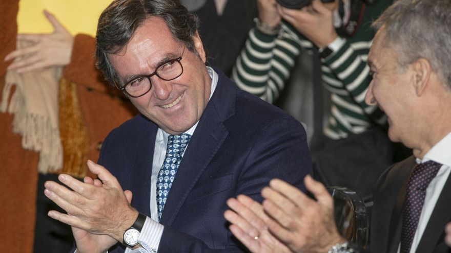 Los empresarios pasan de los pronósticos catastrofistas por la subida del salario mínimo a proponer su aumento