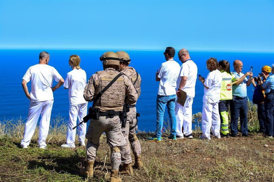 El Ejército del Aire ha realizado este miércoles un simulacro de accidente aéreo por primera vez en La Palma, con el objetivo de coordinar los equipos de emergencia en una isla no capitalina ante un catástrofe de ese tipo. EFE/Luis G. Morera