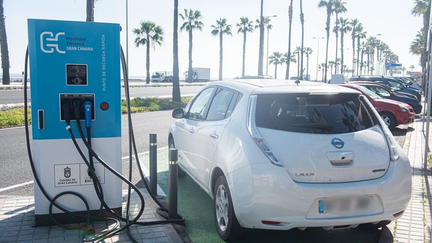 Recaga de vehículos eléctricos en Las Palmas de Gran Canaria.