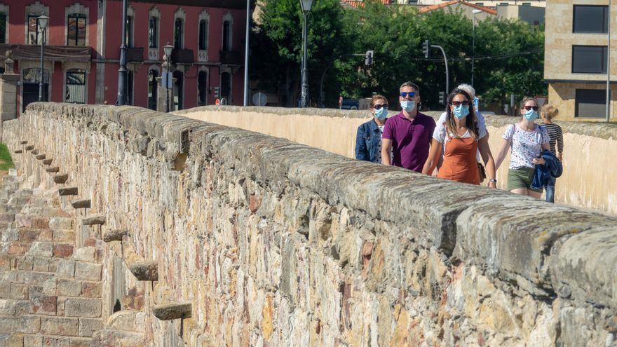 Encuentran el cuerpo de un hombre en el río Tormes a su paso por el Puente Romano de Salamanca