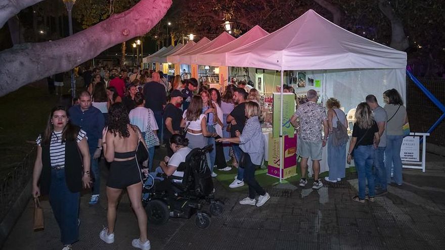 Más de 70 marcas participan en una nueva edición de ‘Moda y amigos’ en el Parque de San Telmo