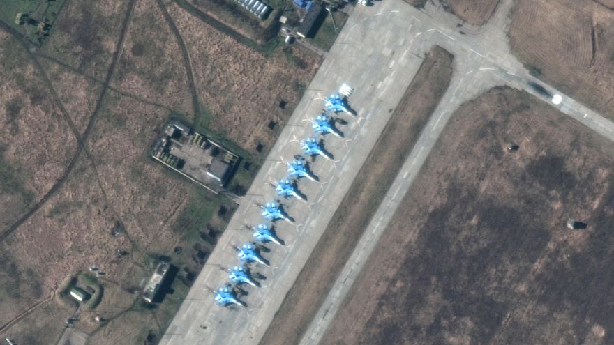 Rusia anuncia que algunas unidades militares cercanas a Ucrania regresan a sus cuarteles y la OTAN no se fía