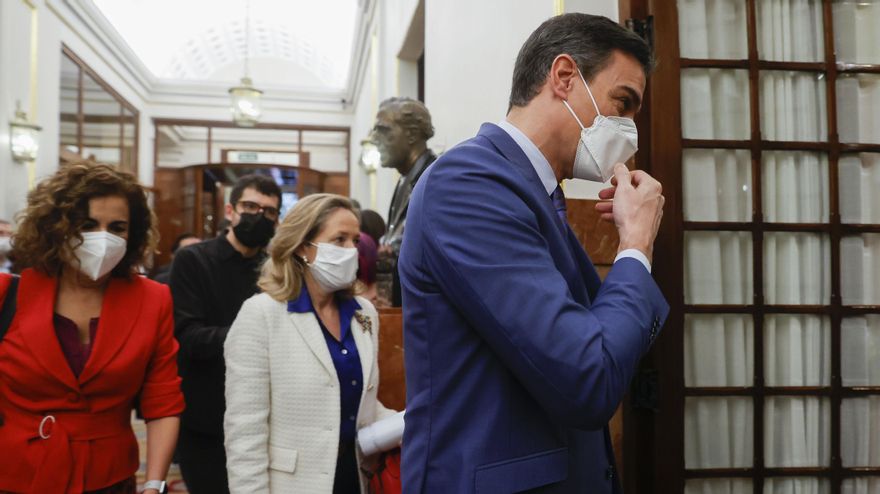 Pedro Sánchez a su llegada al Congreso el miércoles.