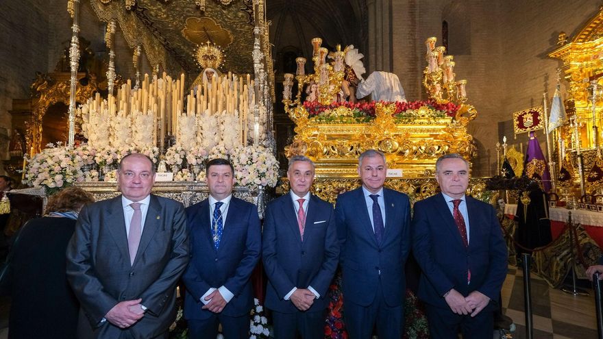 El Ayuntamiento de València gastó 800 euros en un viaje a Sevilla para que un concejal participara en una procesión