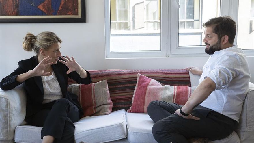 La vicepresidenta segunda del Gobierno, Yolanda Díaz, se reúne con el presidente electo de Chile, Gabriel Boric, el pasado